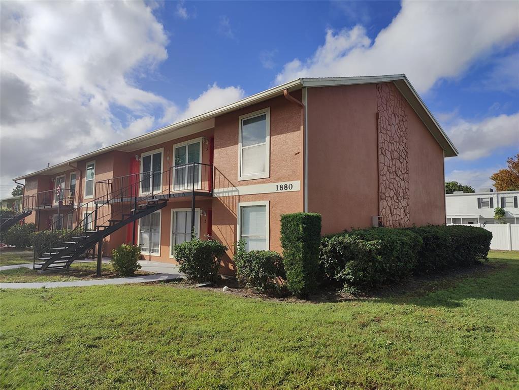 Foto principal - 1880 Caralee Blvd