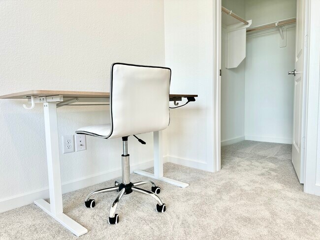 Foto del edificio - 7734 Primrose Myrtle Ln