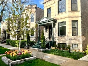 Building Photo - 2447 N Mozart St