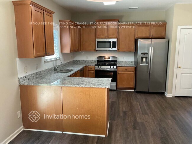 Building Photo - 2824 Harcourt Dr