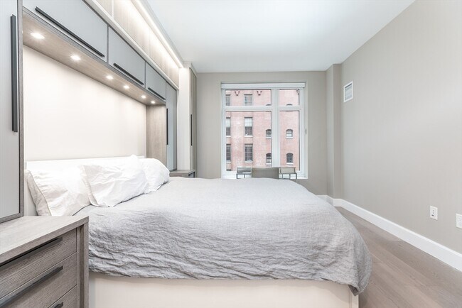 Foto del edificio - 100 Lovejoy Wharf