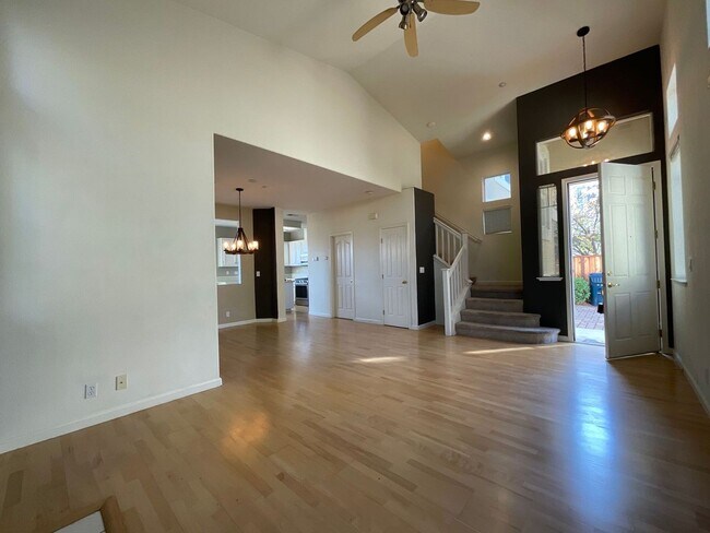 Building Photo - 2127 Calla Lily Circle, Livermore, CA 94551