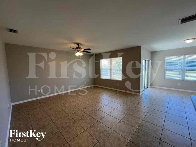 Foto del edificio - 9297 Kinghill St