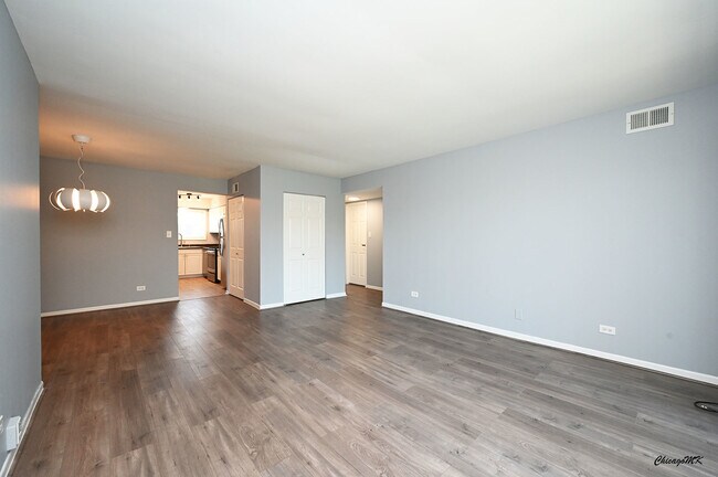 Foto del edificio - 9360 Bay Colony Dr