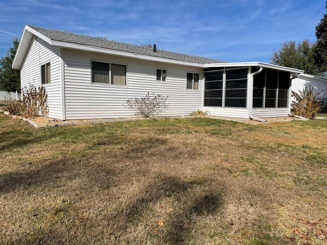 Building Photo - 11143 SW 78th Ave