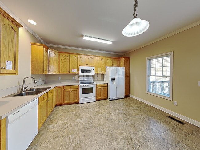 Foto del edificio - 24 Lakewood Ct NW