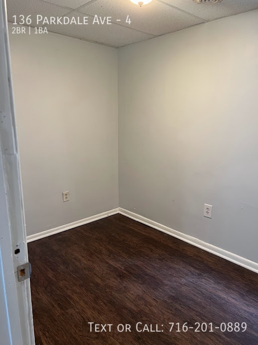 Building Photo - 136 Parkdale Ave