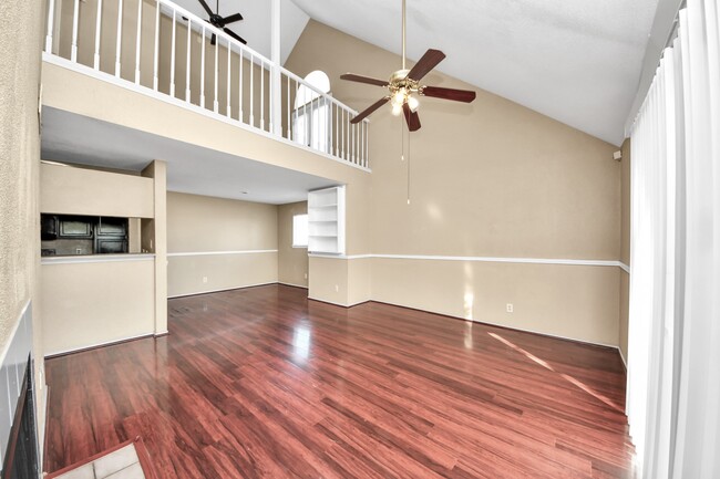 Foto del edificio - 14550 Fonmeadow Dr