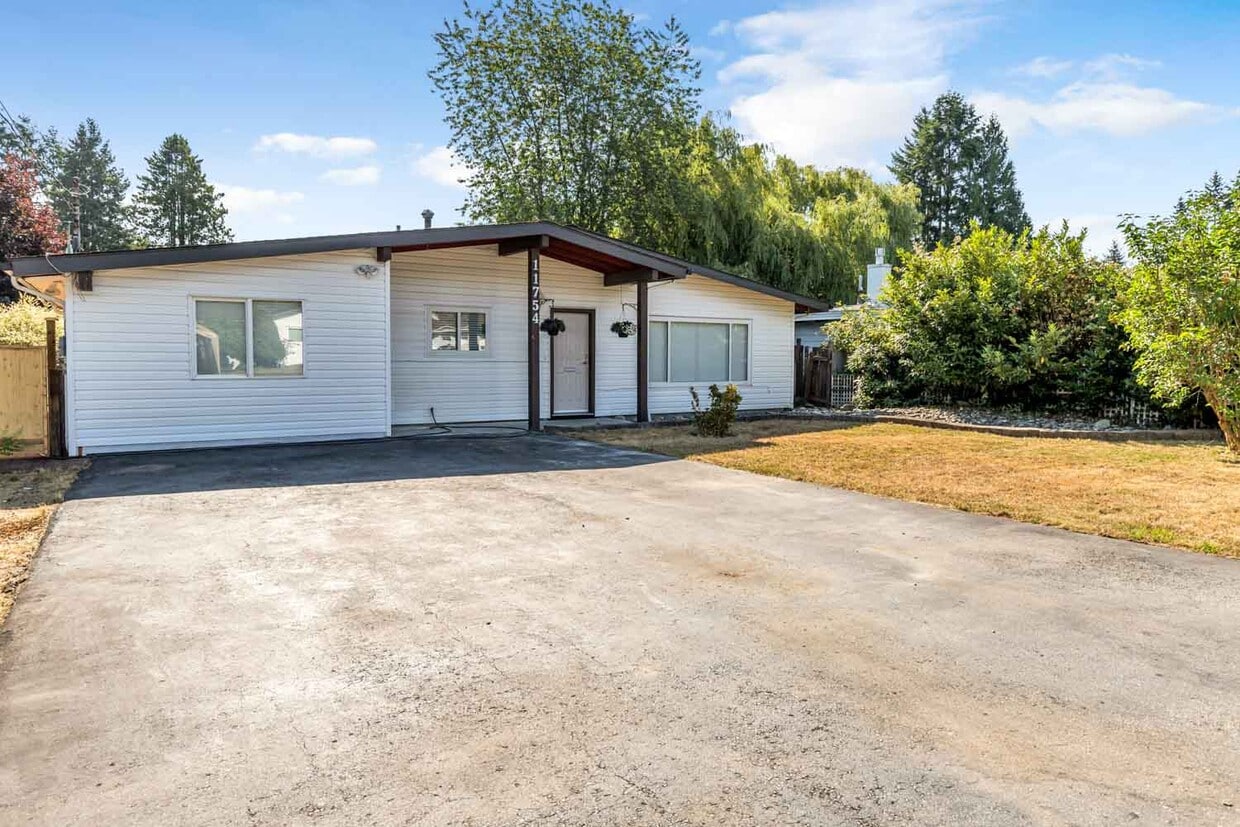 Primary Photo - 11754 Steeves St
