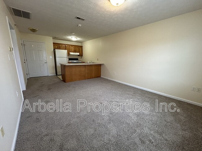 Building Photo - 21664 Green Spring Rd