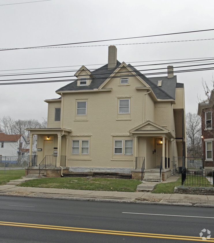 Primary Photo - 1520 N Main St