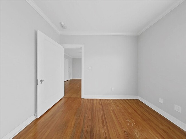 Building Photo - 3408 Crawford St