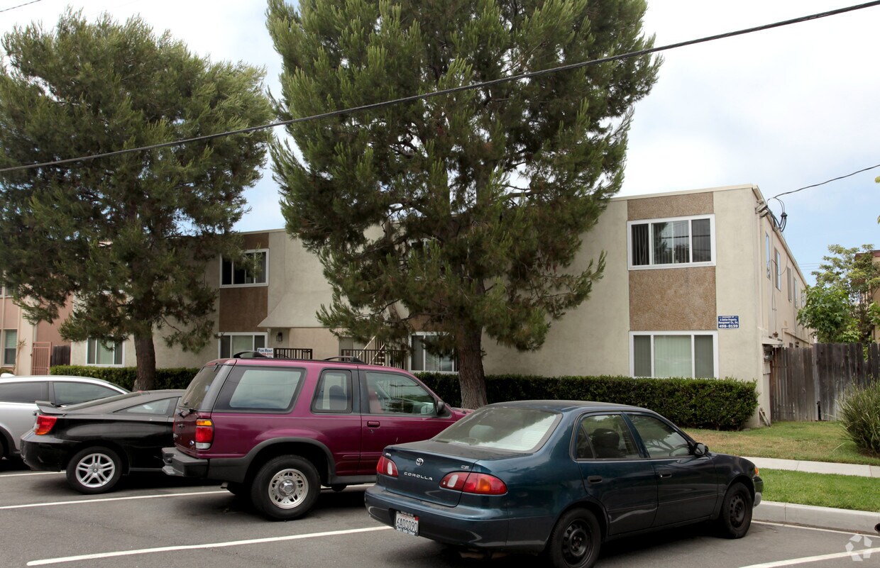 Foto del edificio - 2045 E Appleton St