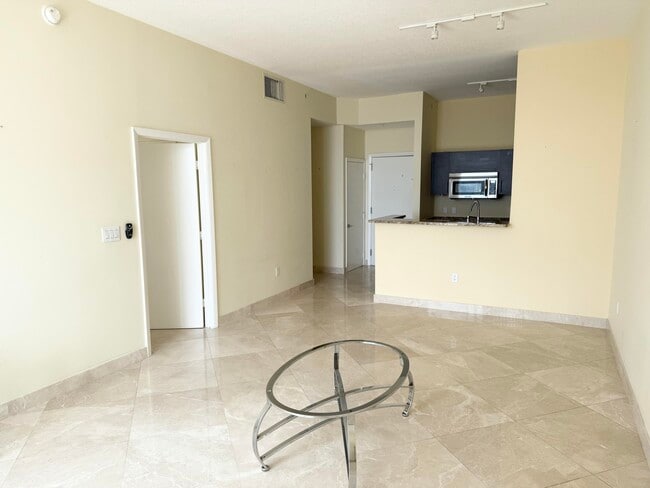 Foto del edificio - 550 Okeechobee Blvd