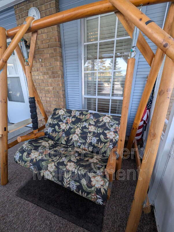 Foto del edificio - 5138 Woodmark Dr