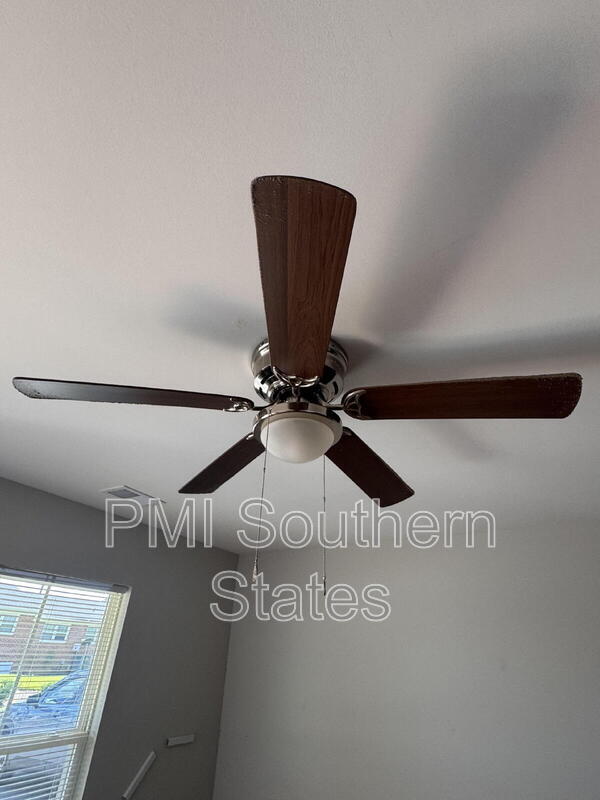 Foto del edificio - 217 Walnut Hill Dr