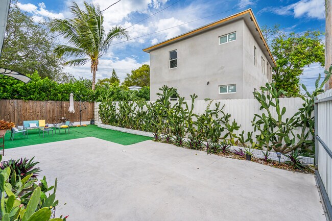 Foto del edificio - 519 NW 52nd St