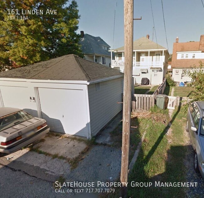 Building Photo - Charming 3 Bedroom!