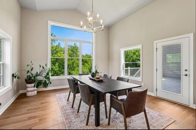 Foto del edificio - 1468 Serenity Ct