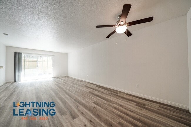 Building Photo - 2850 Riverside Dr