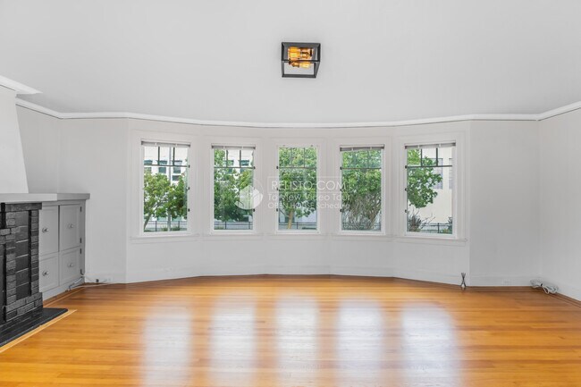 Foto del edificio - 2153 North Point St