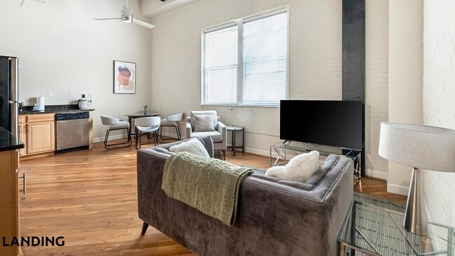 Building Photo - 307 Stockton St