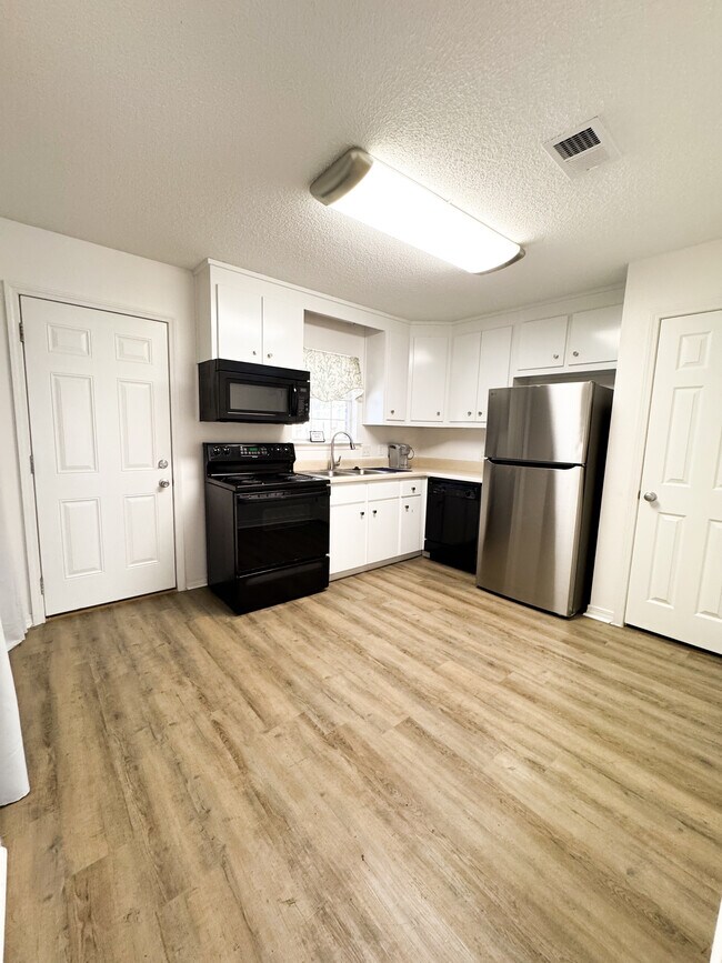 Cocina - 2042 Esplanade St