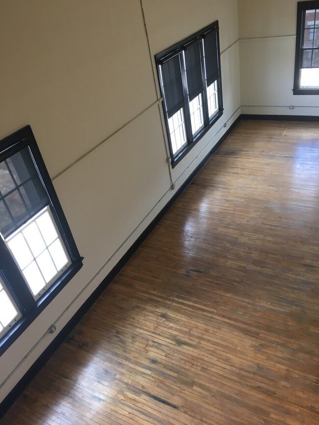 Alumni Lofts Apartments Cincinnati, OH