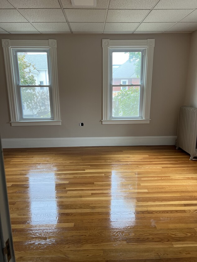 Hardwood floors - 196 Walnut St