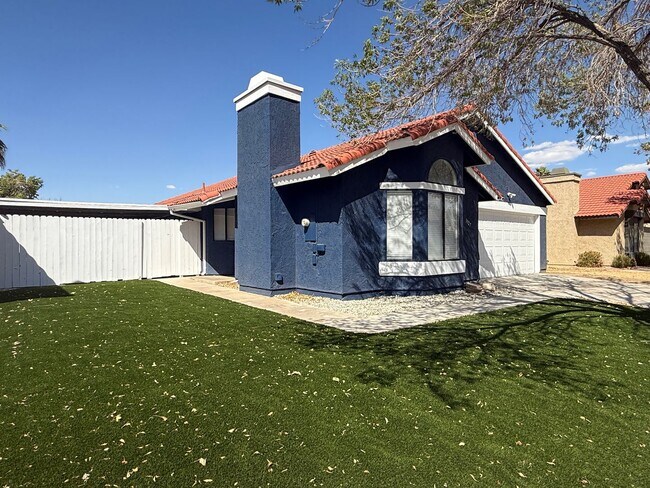 Foto del edificio - Palmdale 3 + 2 Available Now!