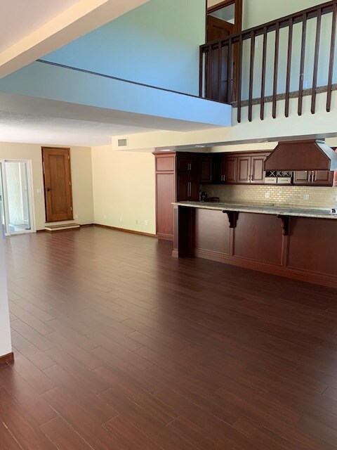 Foto del edificio - 3829 Mayfield Ave