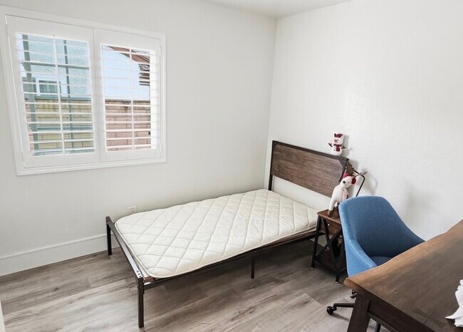 Foto del edificio - 12426 Lilac Ct