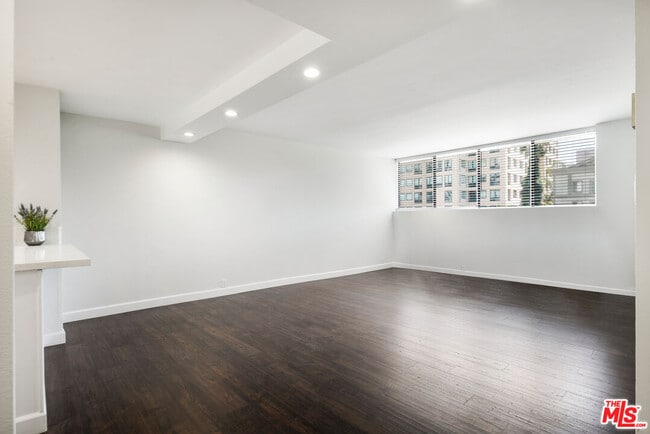 Foto del edificio - 10535 Wilshire Blvd