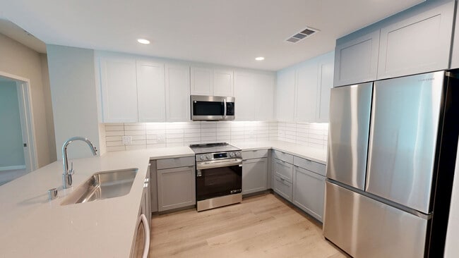 Interior Photo - North Grove