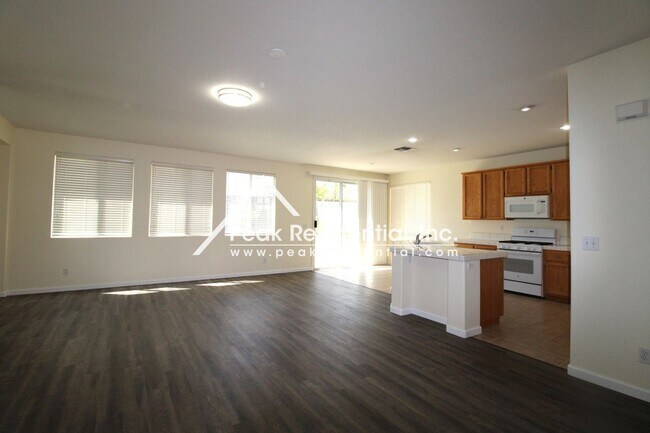 Building Photo - 3 br, 2 bath House - 8262 Yorkton Way