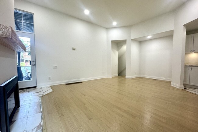 Building Photo - 418 Brunswick Ave