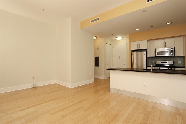 Building Photo - 4 Beacon Way