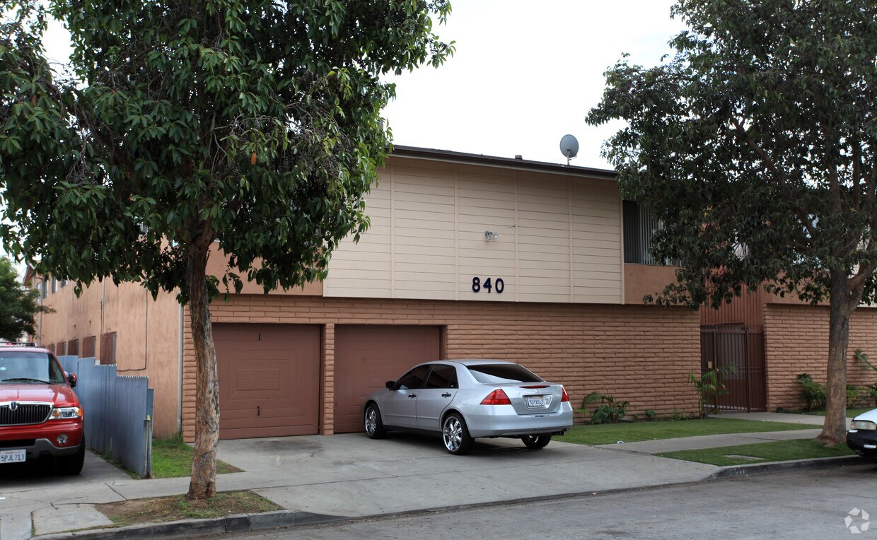 Primary Photo - 840 Gardenia Ave