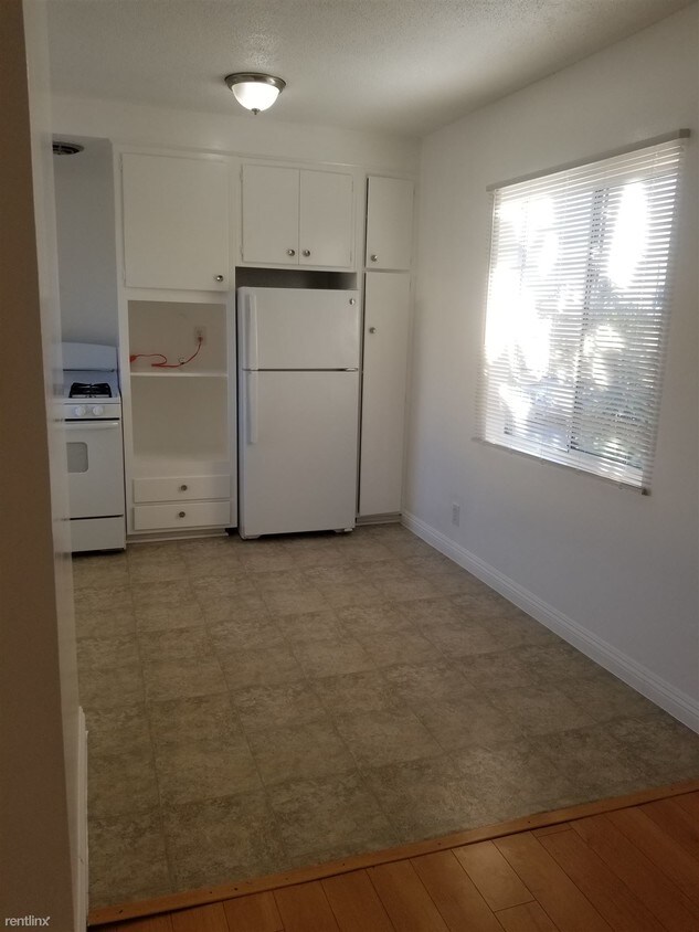 Foto del edificio - 10485 National Blvd