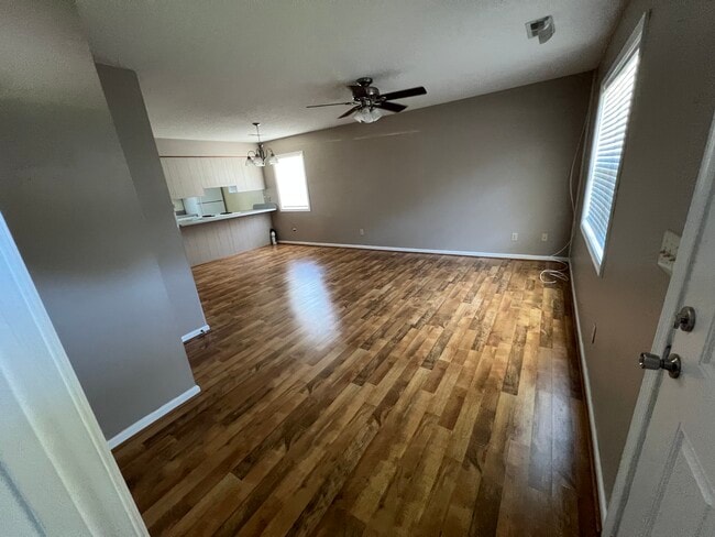 Building Photo - 108 Willow Way