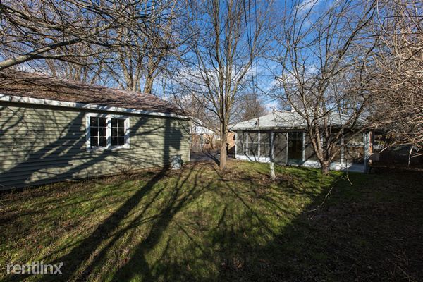 Primary Photo - 287 Minocqua St
