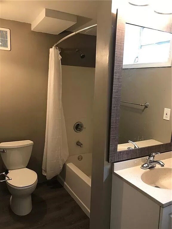 Foto del edificio - Room in House on Flagler Cir