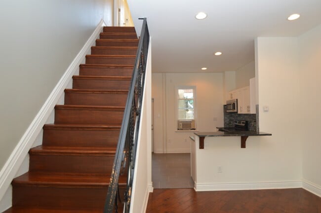 Photo - Beautifully Renovated 2BR Fishtown Home with Deck AVAIL 6/1