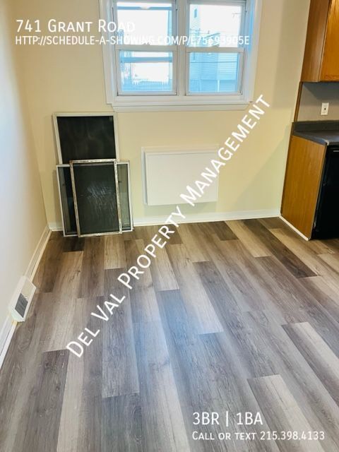 Building Photo - Attractive Brick Rowhome for Rent in Folcr...