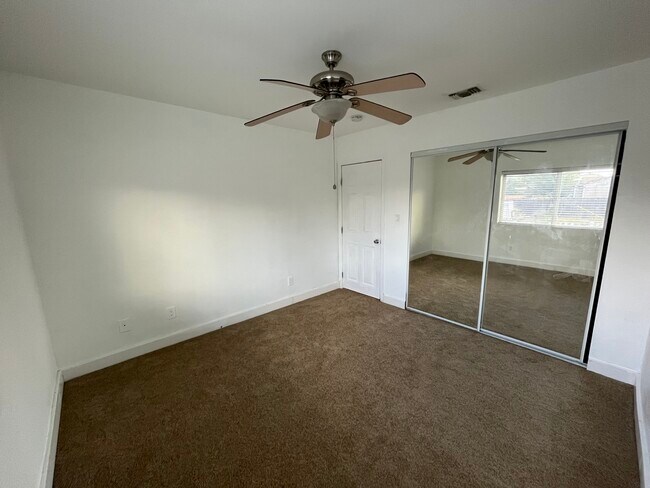 Habitación 1 - 1075 W Renette Ave