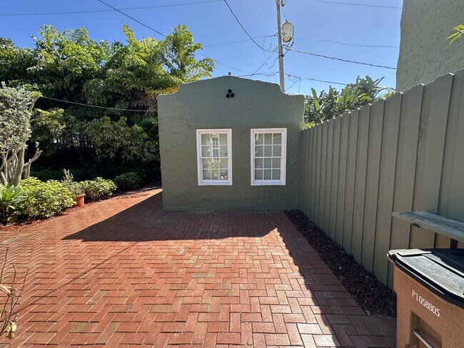 Photo - 616 Upland Rd House