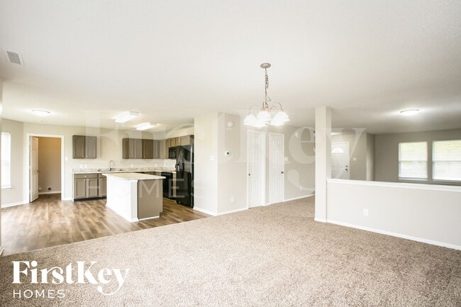 Foto del edificio - 6350 Eastern Range Rd