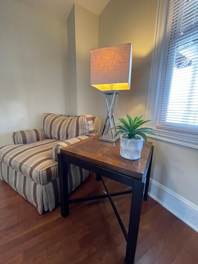 Foto del edificio - 1145 Isabella Ct