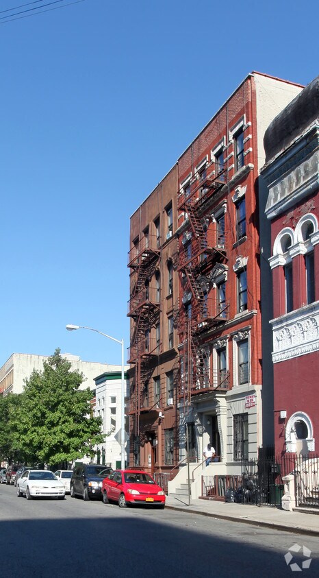 Building Photo - 29 W 118th St