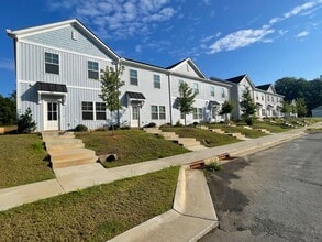 Building Photo - 108 Dogwood Vlg Trl